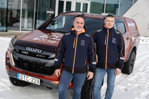 3a5e3bae400443989ed9fcf0c6d939e2